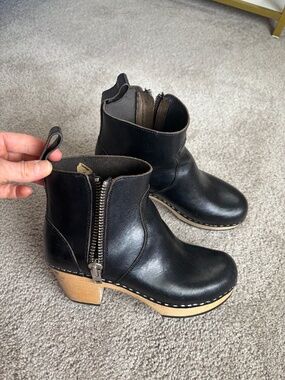 Women’s Swedish Hasbeens size 6